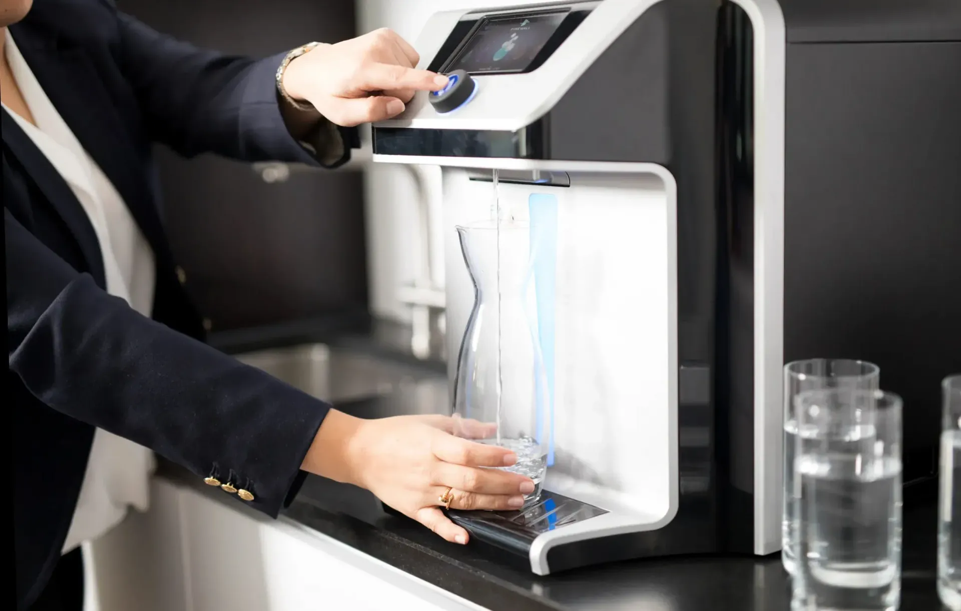 Dispensador Automático de Agua y Planta Purificadora de Agua: Claves para un Negocio Eficiente